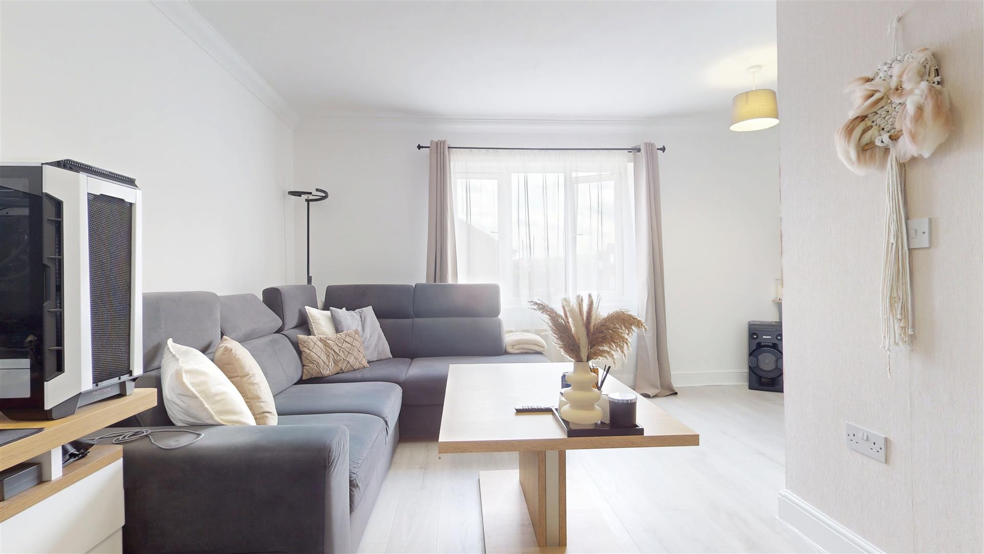 2 bed property in Kirkwood Grove, Milton Keynes
